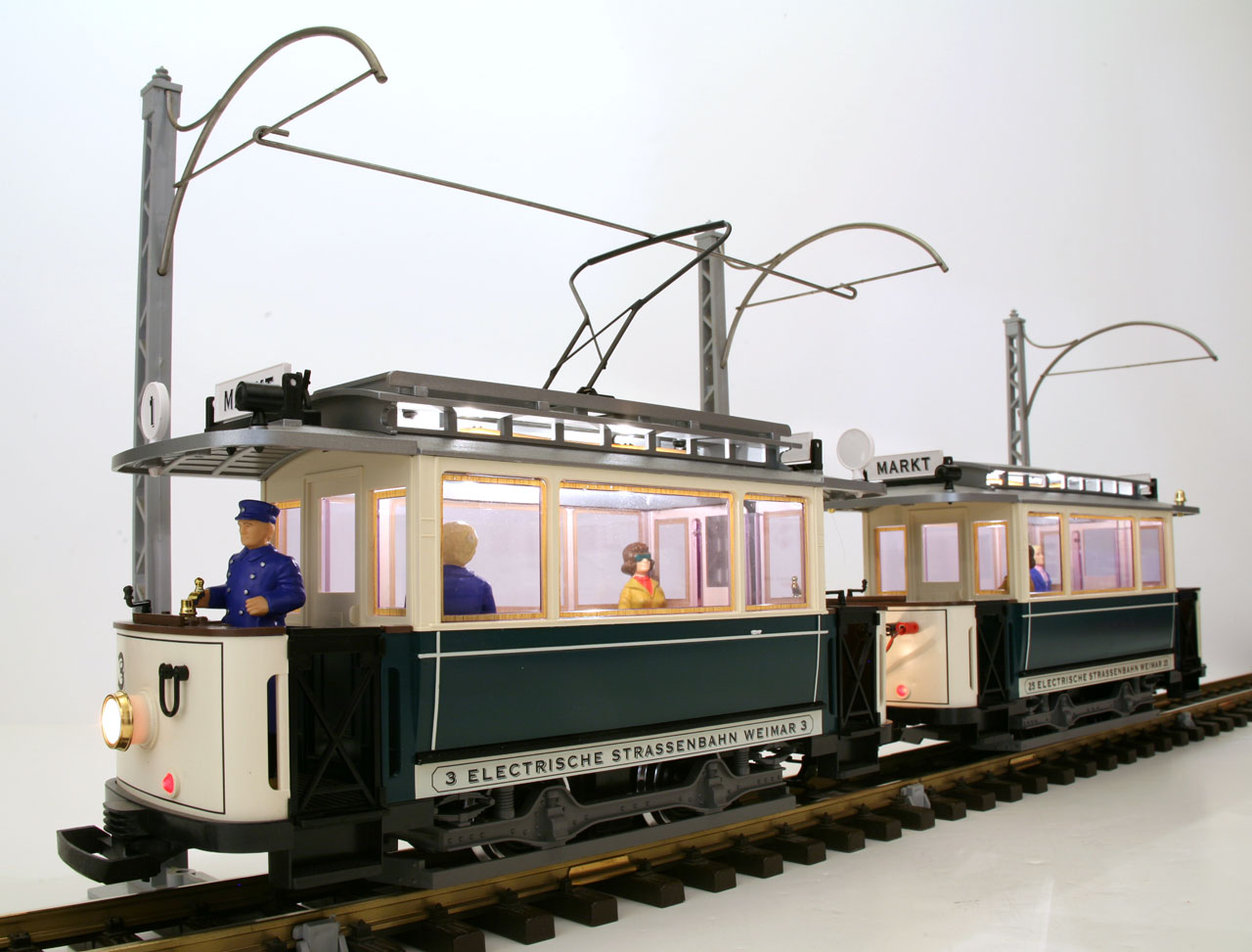 LGB 21355 Trolley Set Electrische Strassenbahn Weimar left front view